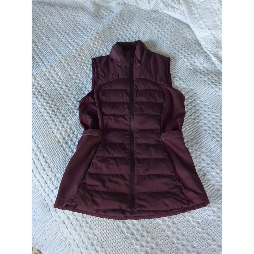 Lululemon Down For It All Vest Burgundy Size 4 Full Zip